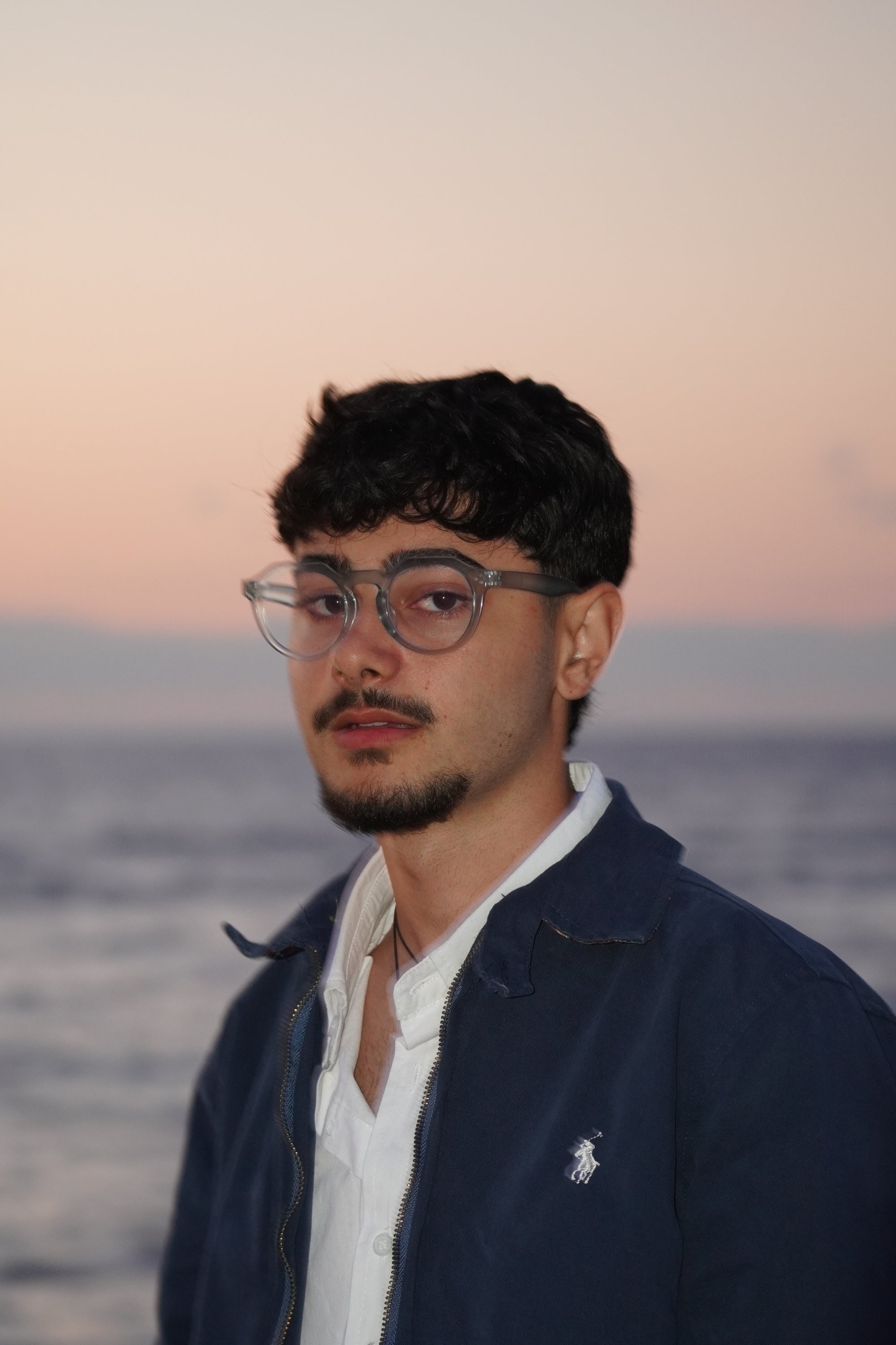 משקפיים שקופות