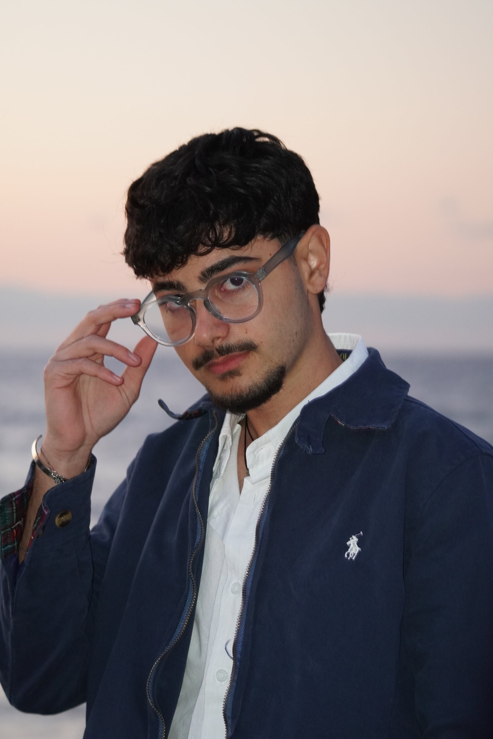 משקפיים שקופות