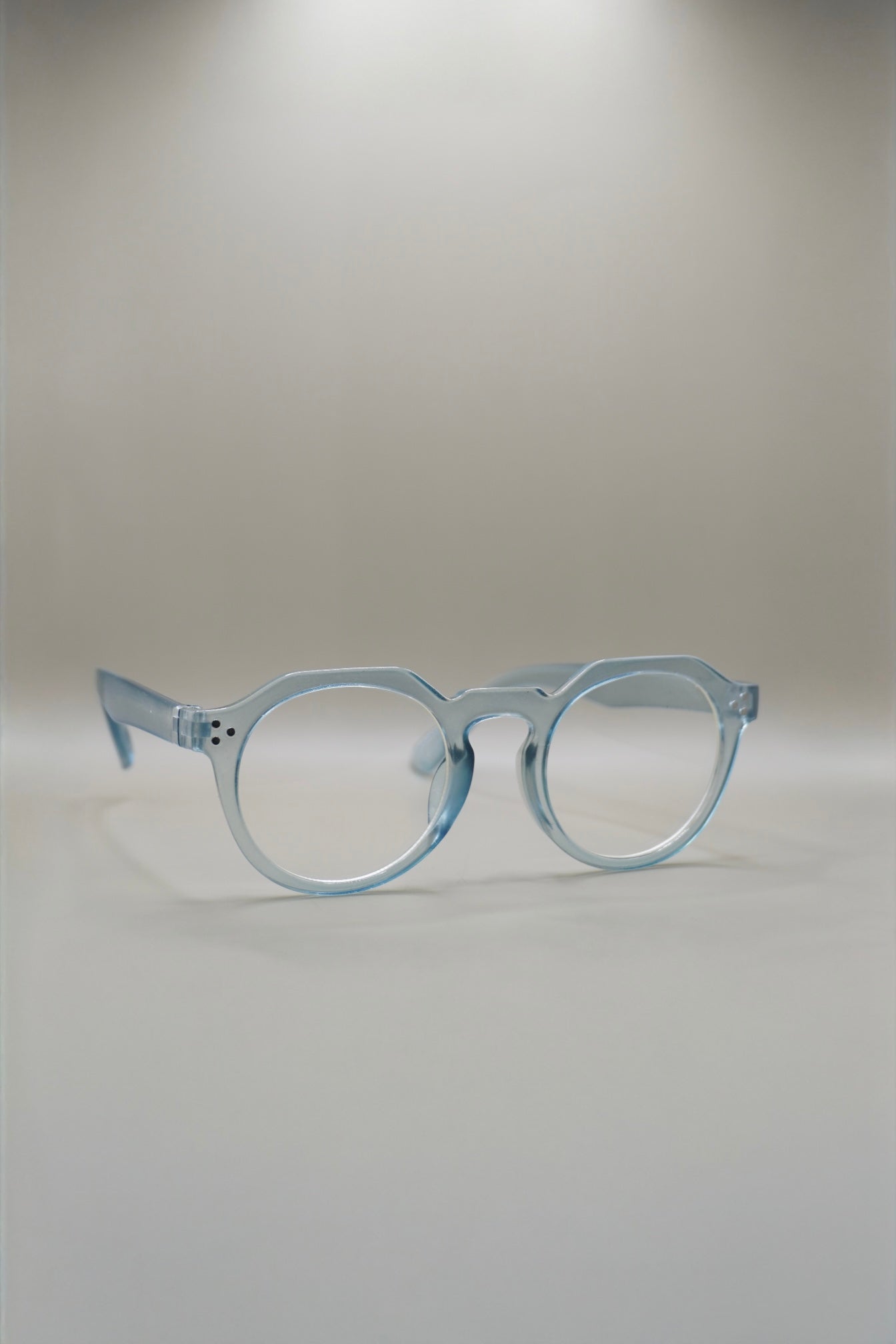 משקפיים שקופות