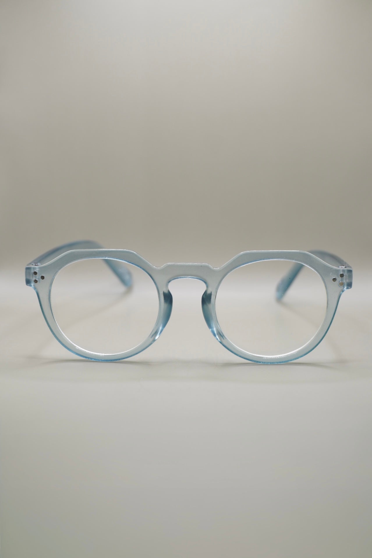 משקפיים שקופות