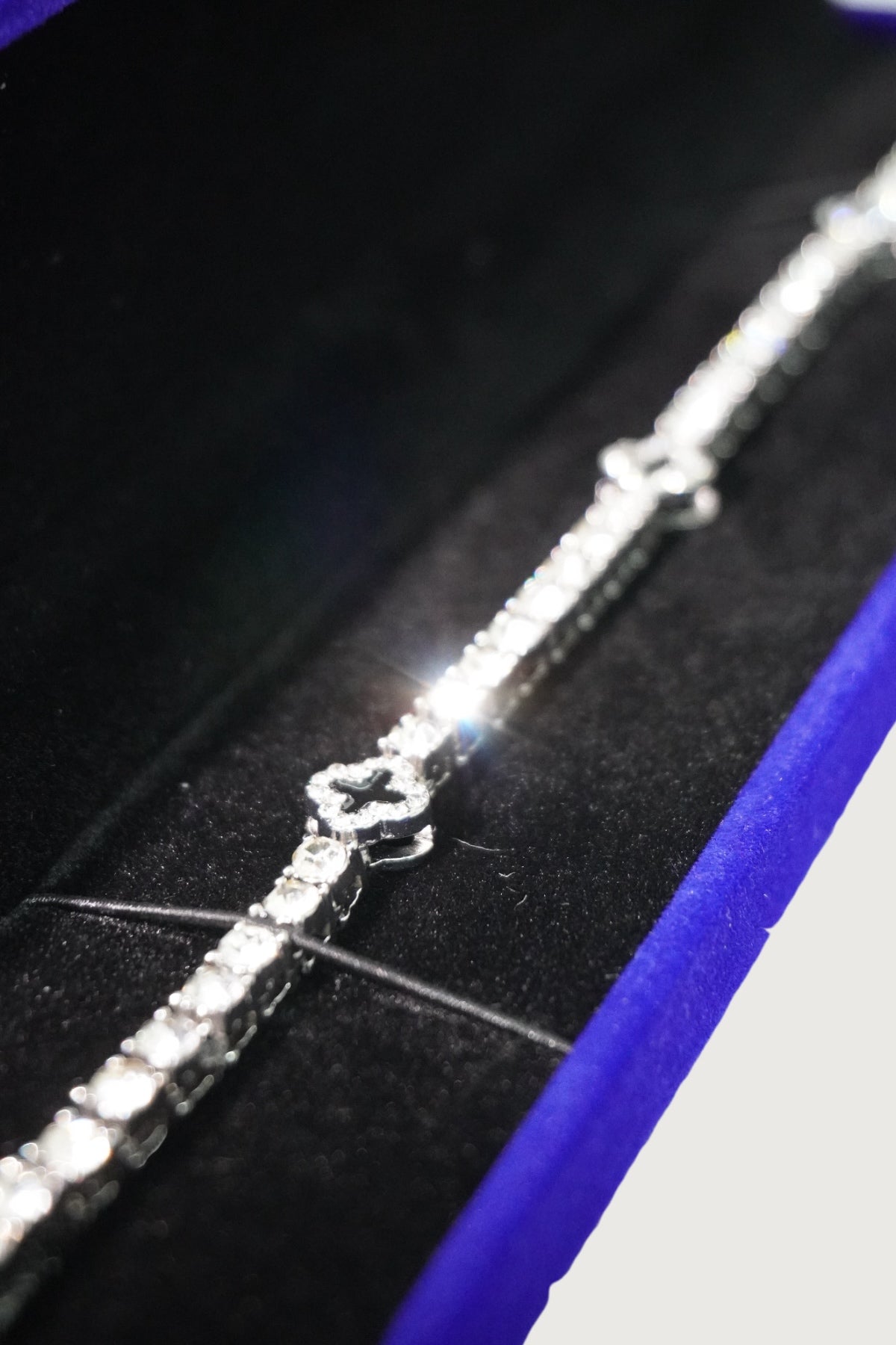 צמיד טניס תלתן